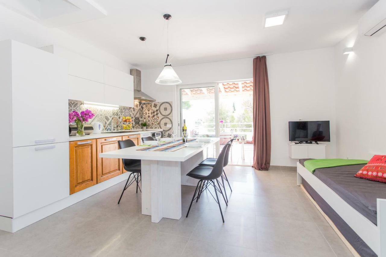 Beachside Villa Marko มิลนา ภายนอก รูปภาพ