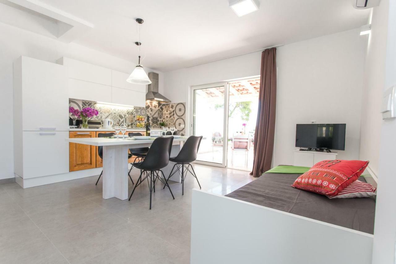 Beachside Villa Marko มิลนา ภายนอก รูปภาพ